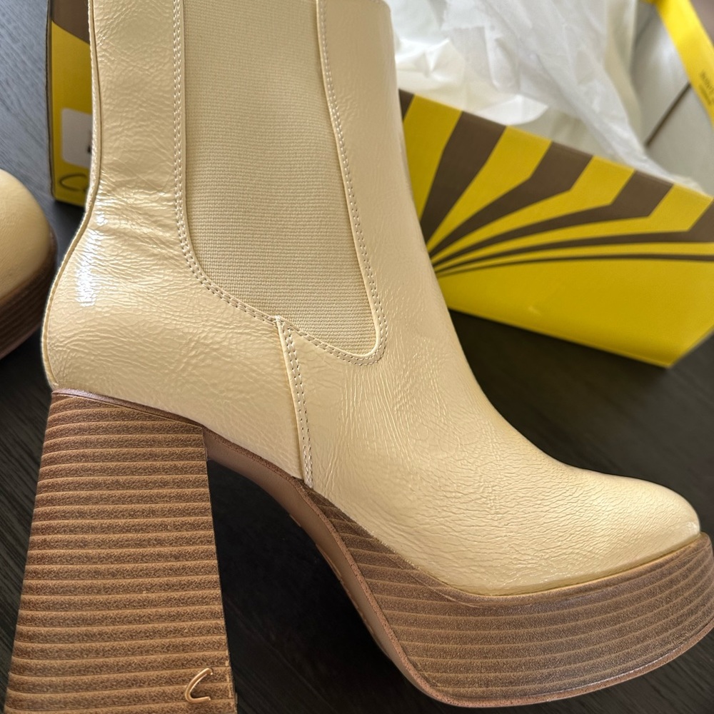 Circus Sam Edelman Stace Platform Boot, size 8,Vanilla glossy, eggshell color - Picture 10 of 14